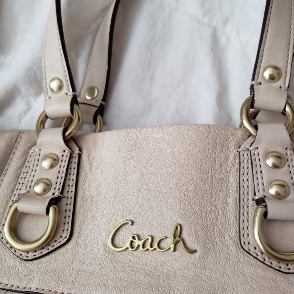 Coach Handbag - Picture 2 of 4
